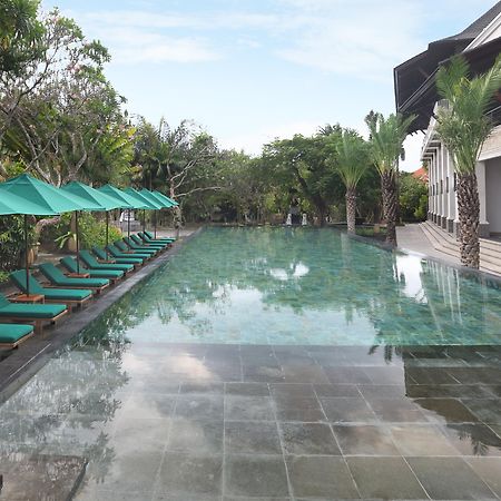 ปุรีซานเตรียนบีชรีสอร์ทแอนด์สปา ซานูร์ ภายนอก รูปภาพ