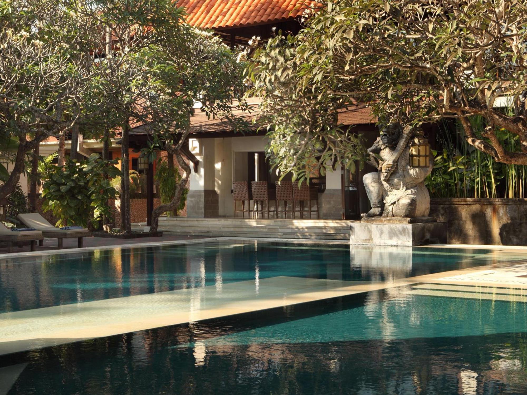 ปุรีซานเตรียนบีชรีสอร์ทแอนด์สปา ซานูร์ ภายนอก รูปภาพ